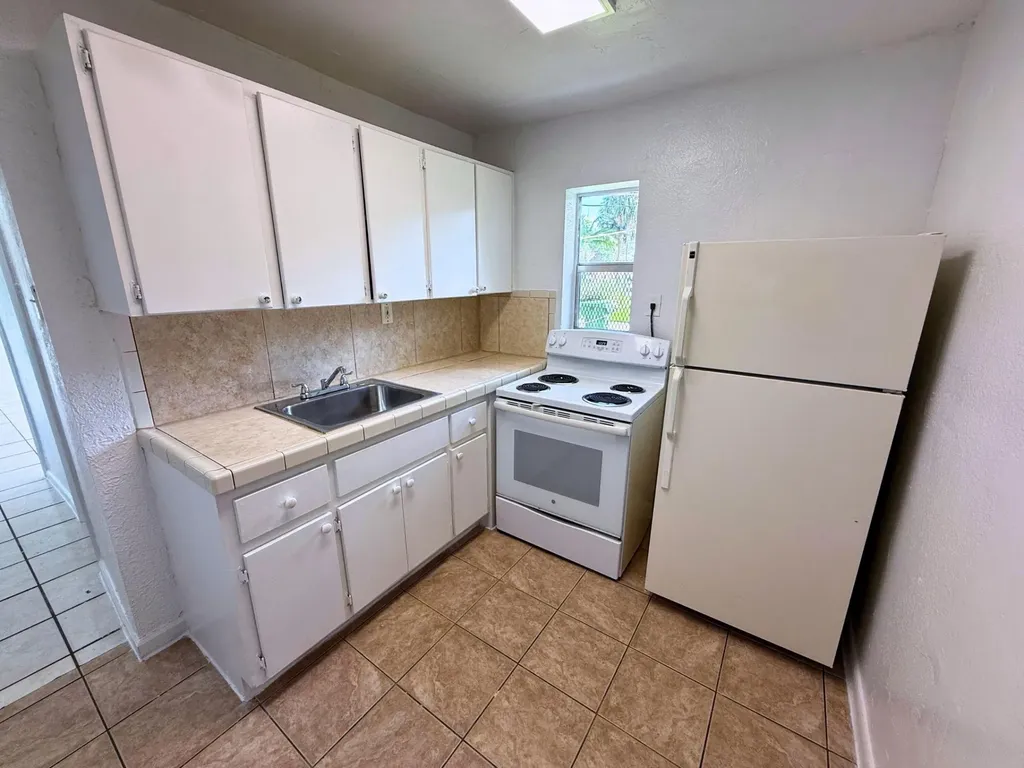515 NW 13th Avenue Fort Lauderdale FL 33311