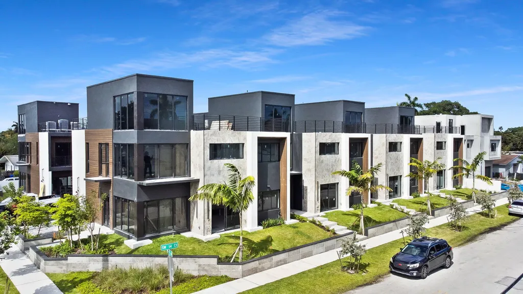 843 SW 14th Court Fort Lauderdale FL 33315