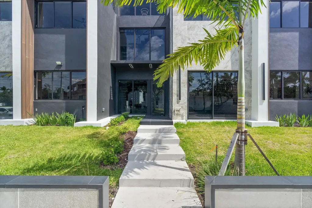 843 SW 14th Court Fort Lauderdale FL 33315