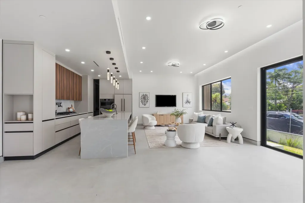 843 SW 14th Court Fort Lauderdale FL 33315
