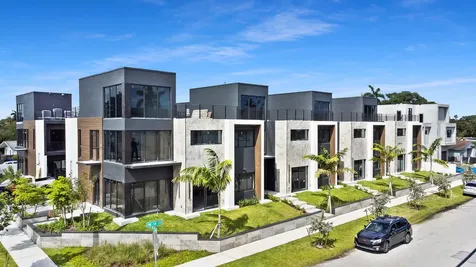 843 SW 14th Court Fort Lauderdale FL 33315