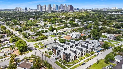 843 SW 14th Court Fort Lauderdale FL 33315