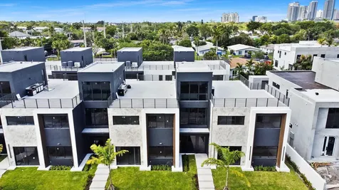 843 SW 14th Court Fort Lauderdale FL 33315