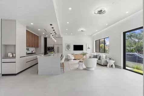 843 SW 14th Court Fort Lauderdale FL 33315