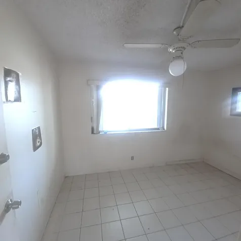 3186 Via Poinciana Greenacres FL 33467