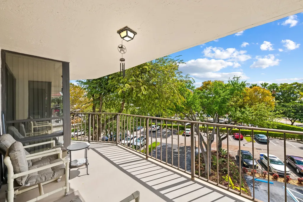 799 Jeffery Street Boca Raton FL 33487