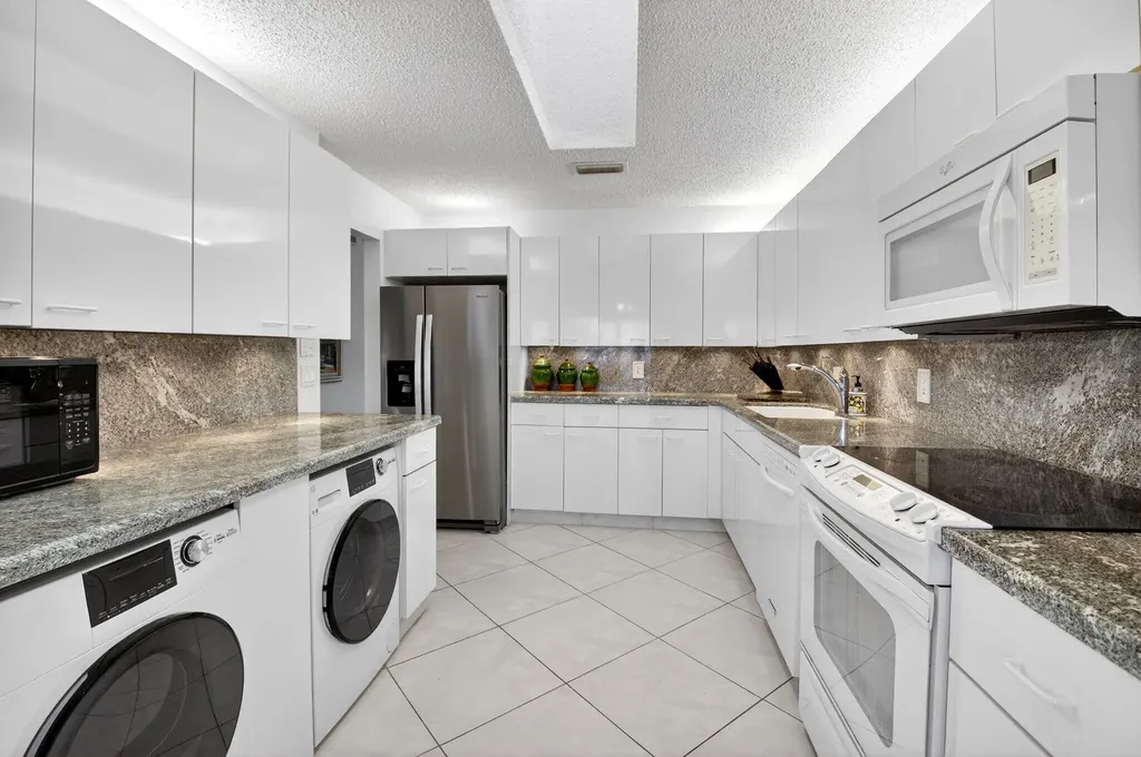 30 Eastgate Drive Boynton Beach FL 33436