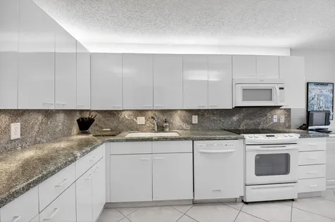 30 Eastgate Drive Boynton Beach FL 33436