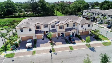 4733 Santa Cruz Way Davie FL 33314
