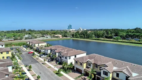 4733 Santa Cruz Way Davie FL 33314