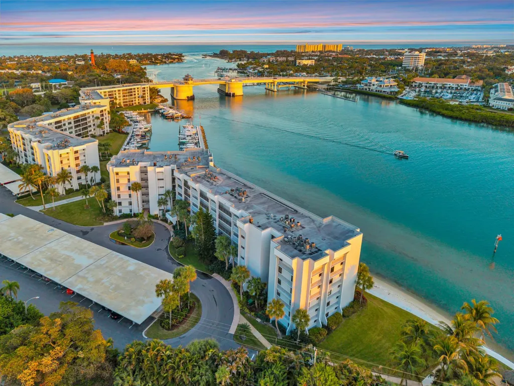 1542 Jupiter Cove Drive Jupiter FL 33469