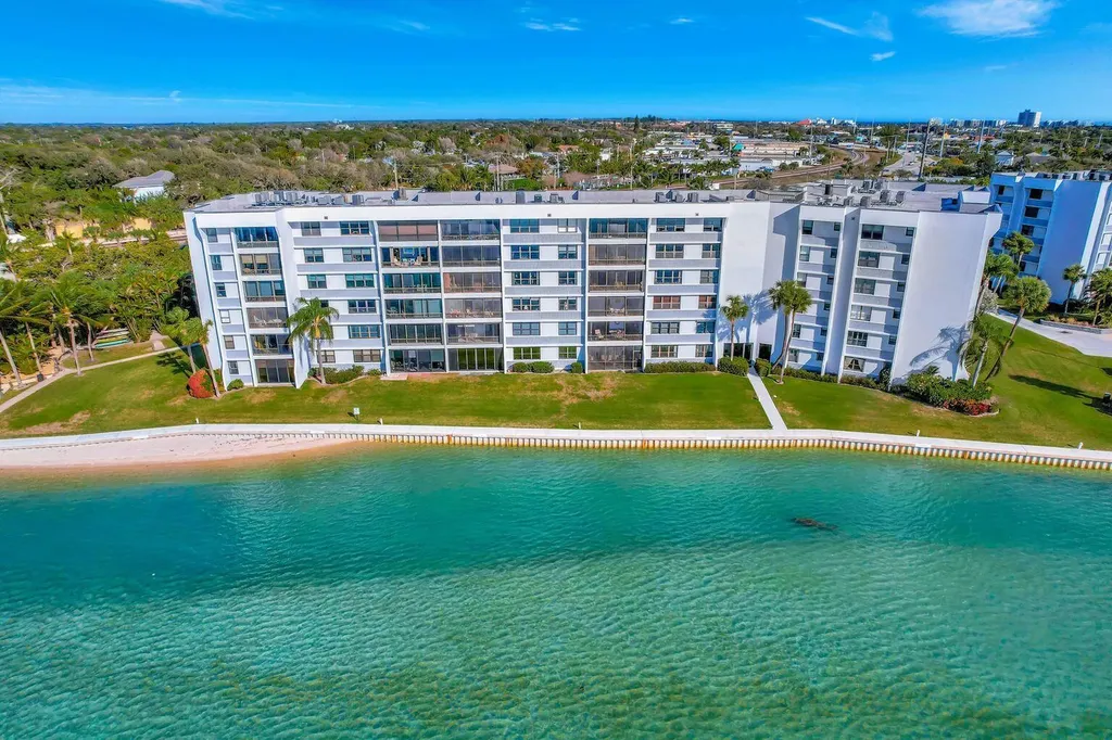 1542 Jupiter Cove Drive Jupiter FL 33469