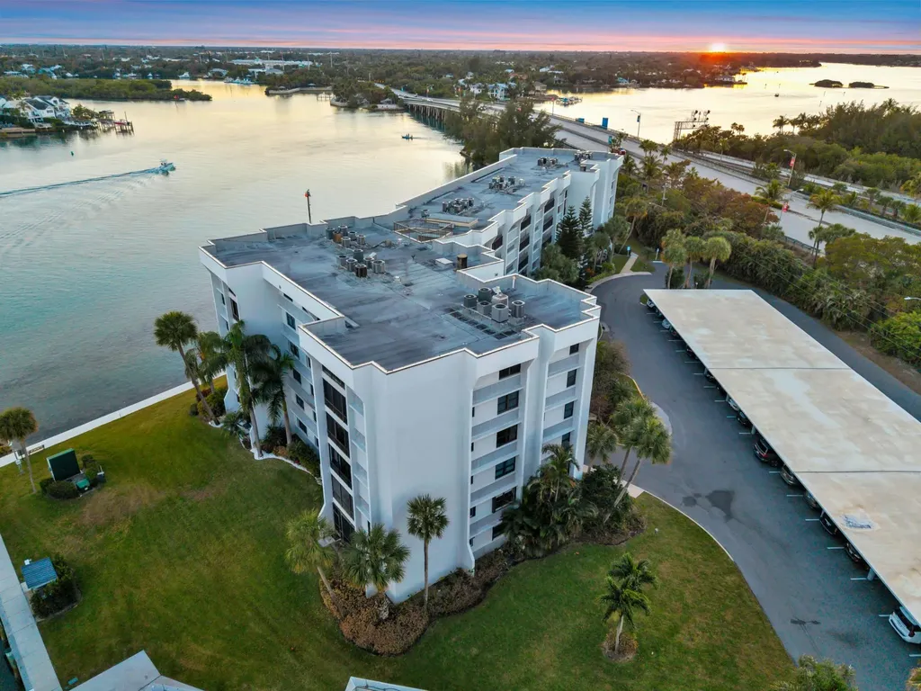 1542 Jupiter Cove Drive Jupiter FL 33469