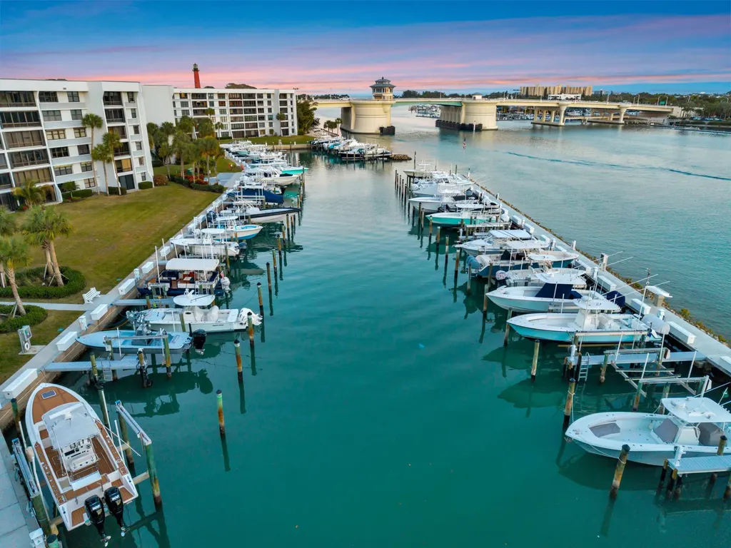 1542 Jupiter Cove Drive Jupiter FL 33469