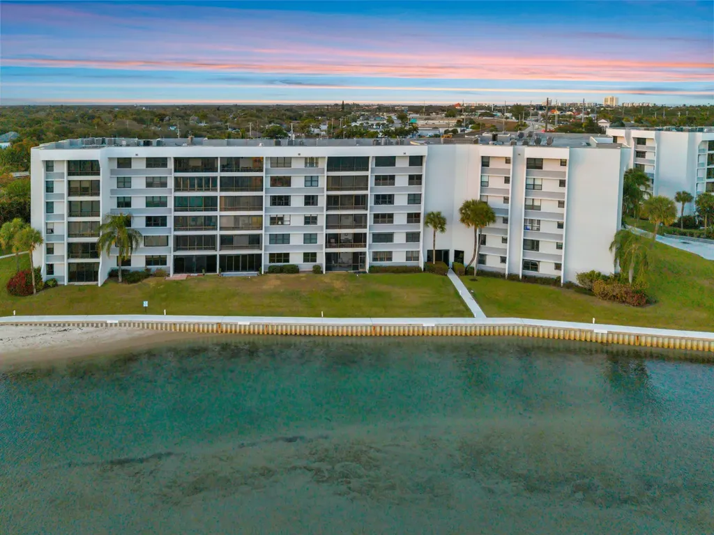 1542 Jupiter Cove Drive Jupiter FL 33469