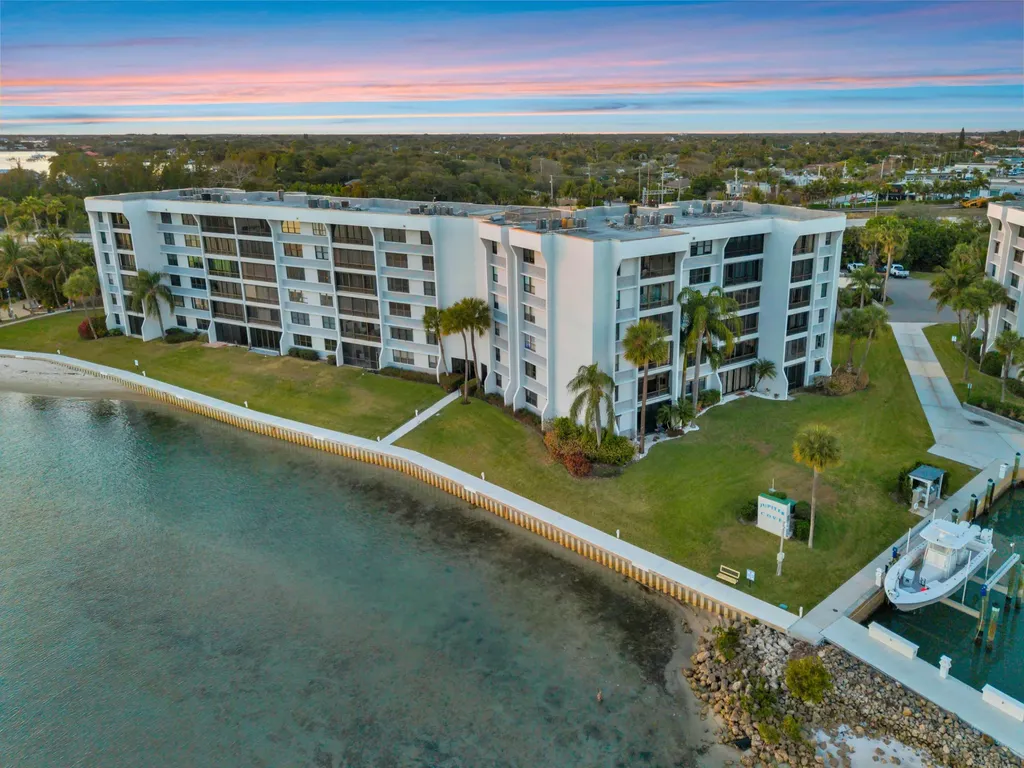 1542 Jupiter Cove Drive Jupiter FL 33469