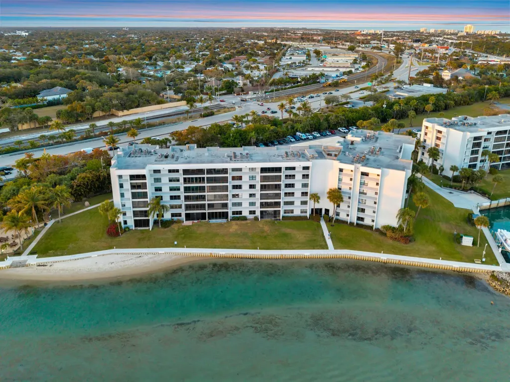 1542 Jupiter Cove Drive Jupiter FL 33469