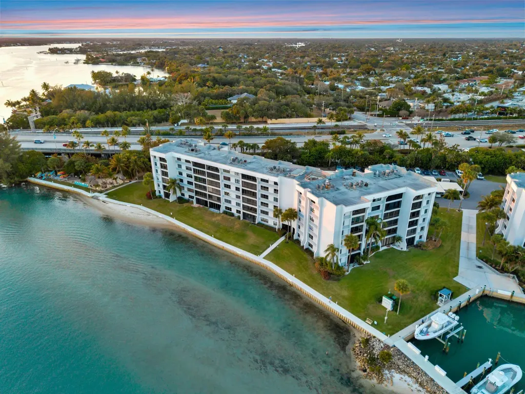 1542 Jupiter Cove Drive Jupiter FL 33469