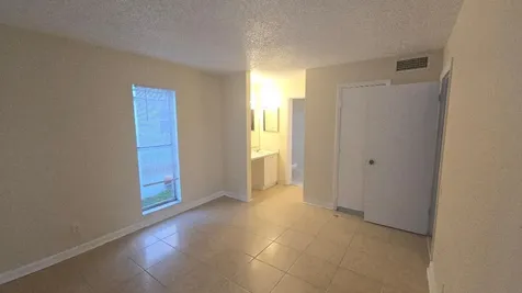 4403 Treehouse Lane Tamarac FL 33319