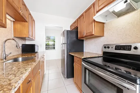 1130 NE 3rd Avenue Fort Lauderdale FL 33304