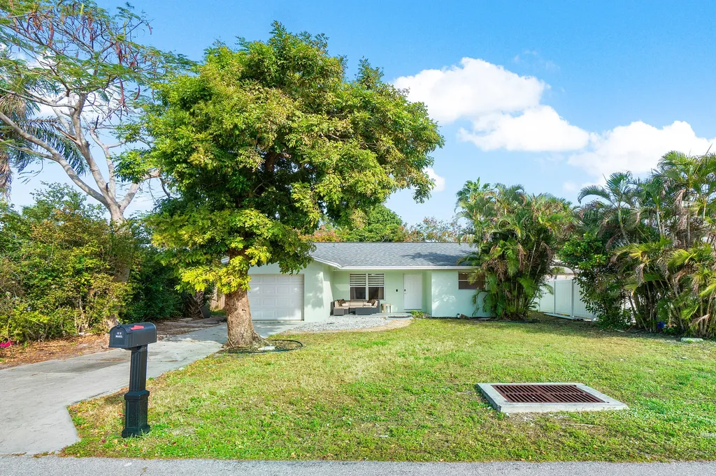 411 SW 1st Avenue Boynton Beach FL 33435