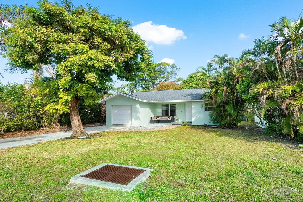 411 SW 1st Avenue Boynton Beach FL 33435