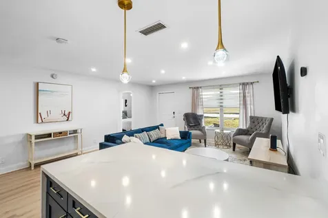 411 SW 1st Avenue Boynton Beach FL 33435