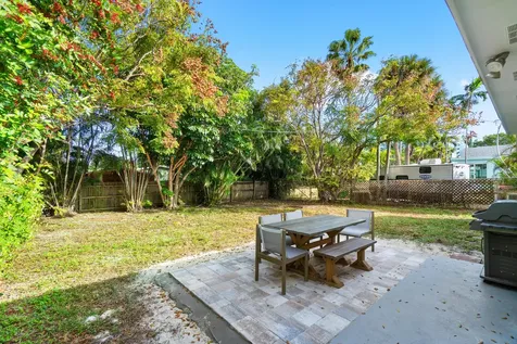 411 SW 1st Avenue Boynton Beach FL 33435