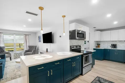 411 SW 1st Avenue Boynton Beach FL 33435