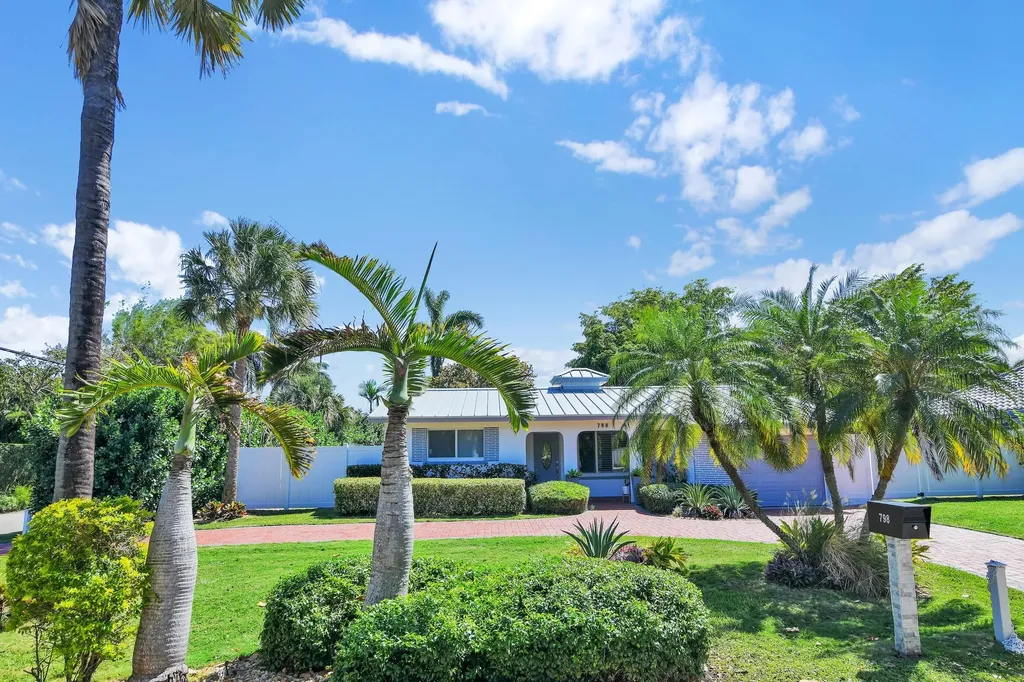 798 E Boca Raton Road Boca Raton FL 33432