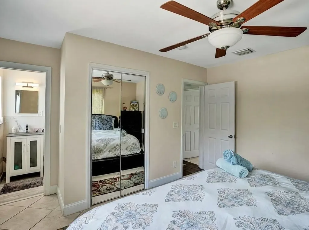 2099 NE 4th Court Boca Raton FL 33431