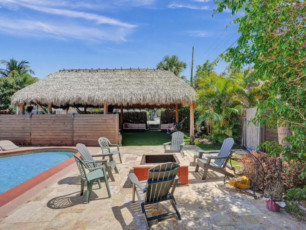 2099 NE 4th Court Boca Raton FL 33431
