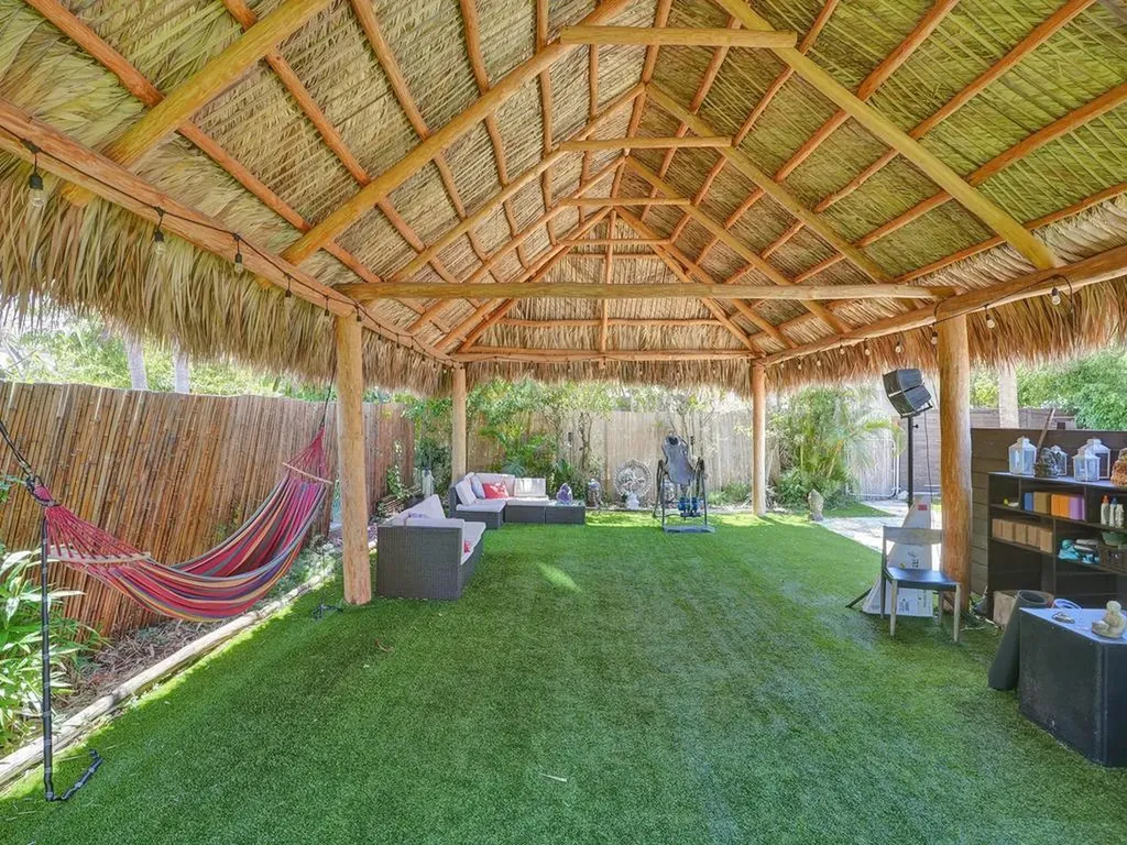 2099 NE 4th Court Boca Raton FL 33431