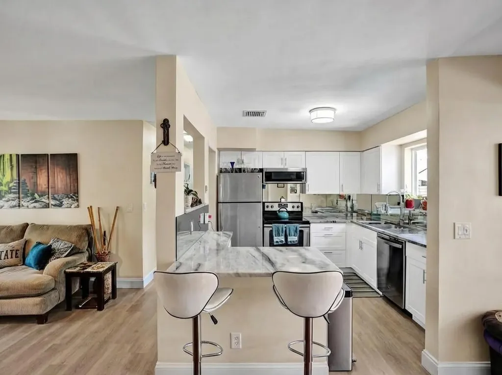 2099 NE 4th Court Boca Raton FL 33431