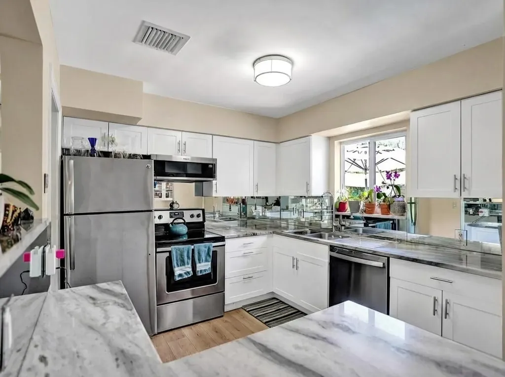 2099 NE 4th Court Boca Raton FL 33431
