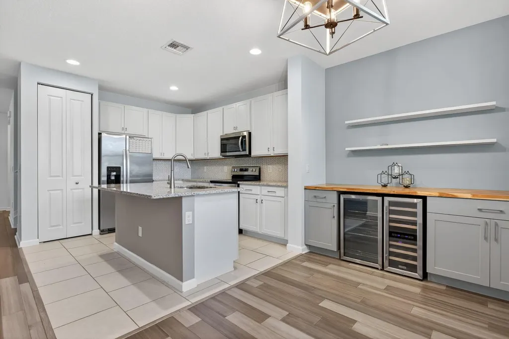 325 NW 33rd Lane Pompano Beach FL 33069