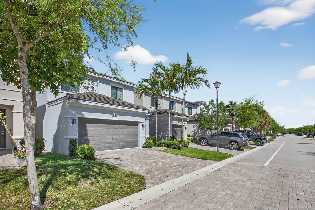 325 NW 33rd Lane Pompano Beach FL 33069
