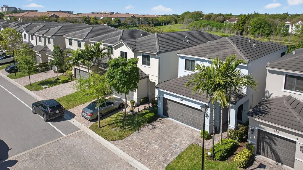 325 NW 33rd Lane Pompano Beach FL 33069