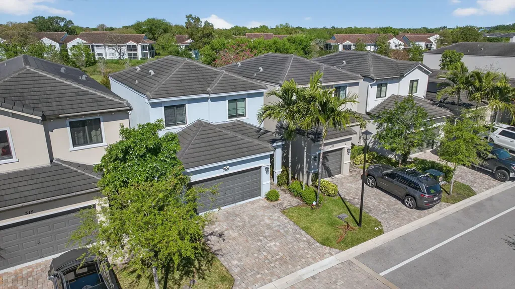 325 NW 33rd Lane Pompano Beach FL 33069