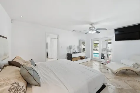 6271 Harding Street Hollywood FL 33024