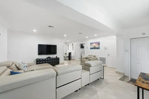 6271 Harding Street Hollywood FL 33024