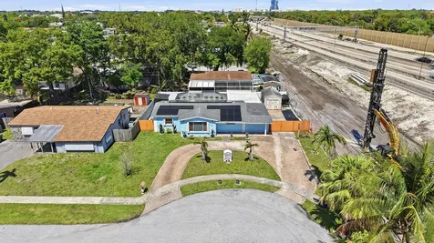 6271 Harding Street Hollywood FL 33024