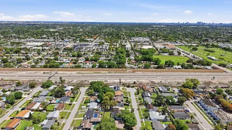 6271 Harding Street Hollywood FL 33024