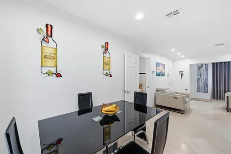6271 Harding Street Hollywood FL 33024