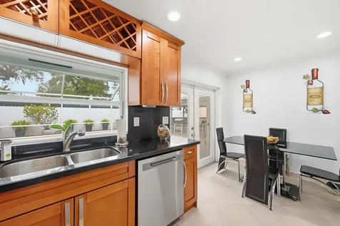 6271 Harding Street Hollywood FL 33024