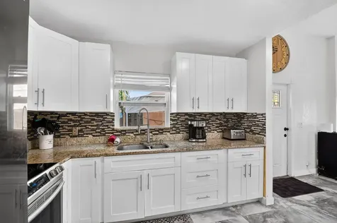 425 Broward Avenue Greenacres FL 33463