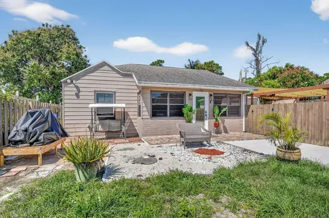 425 Broward Avenue Greenacres FL 33463