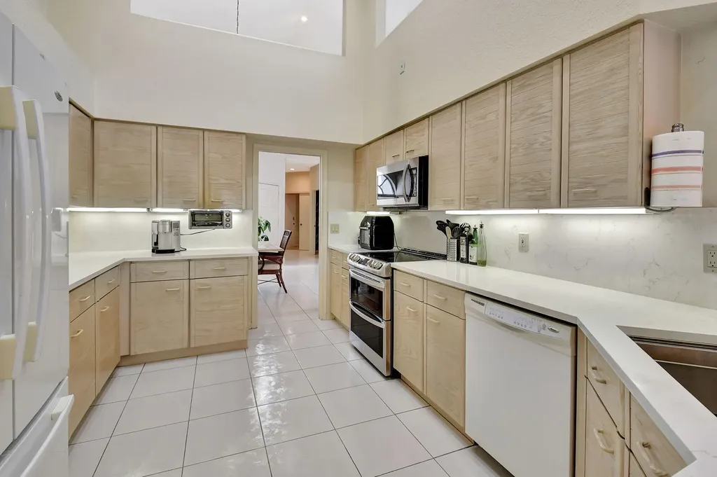 2462 NW 66th Drive Boca Raton FL 33496