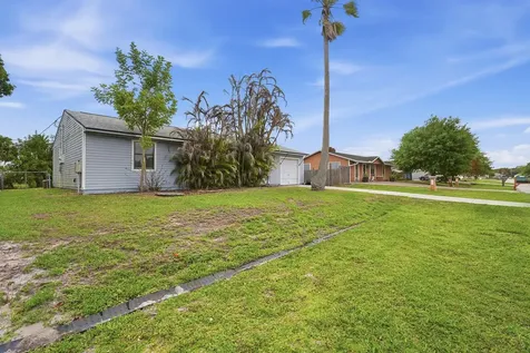 1809 SW Morelia Lane Port St Lucie FL 34953