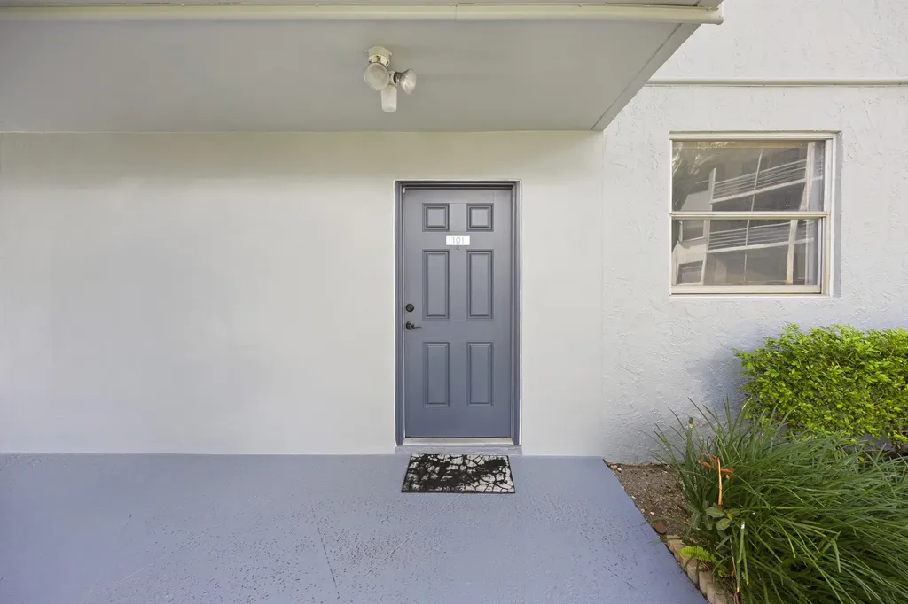 5301 NW 2nd Avenue Boca Raton FL 33487